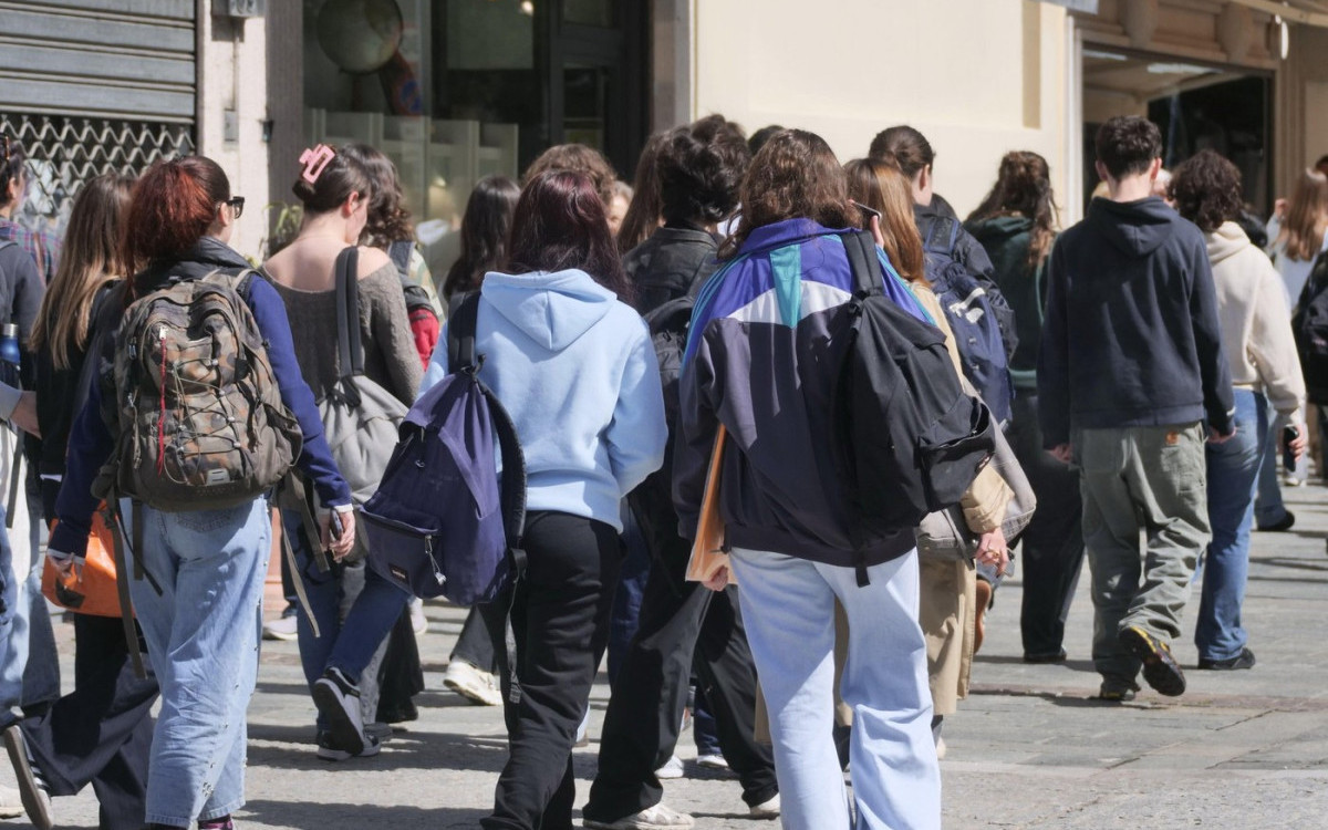 PISA istraživanje: Čak 40 odsto učenika u Srbiji ne sluša šta nastavnici govore na časovima